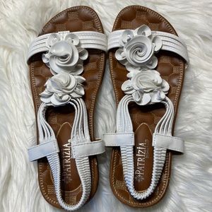 Springstep White Flower Sandals